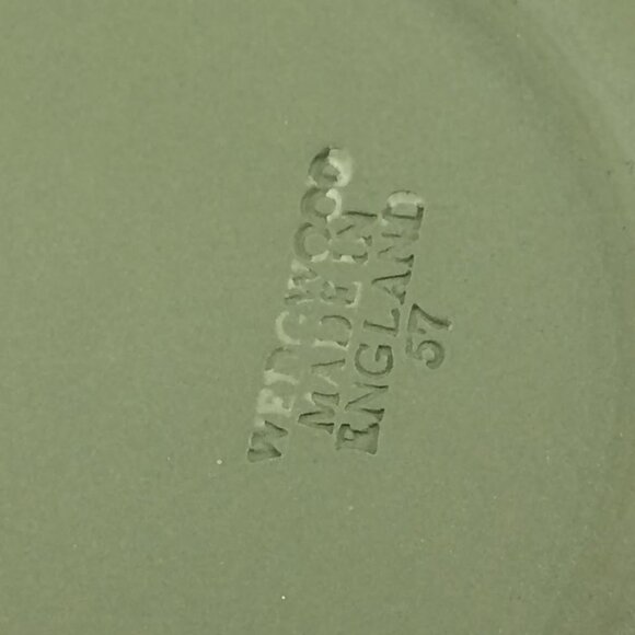 2 Pieces of Wedgwood Jaspeware Green Pieces Candlestick Holder Trinket Dish - Picture 4 of 10